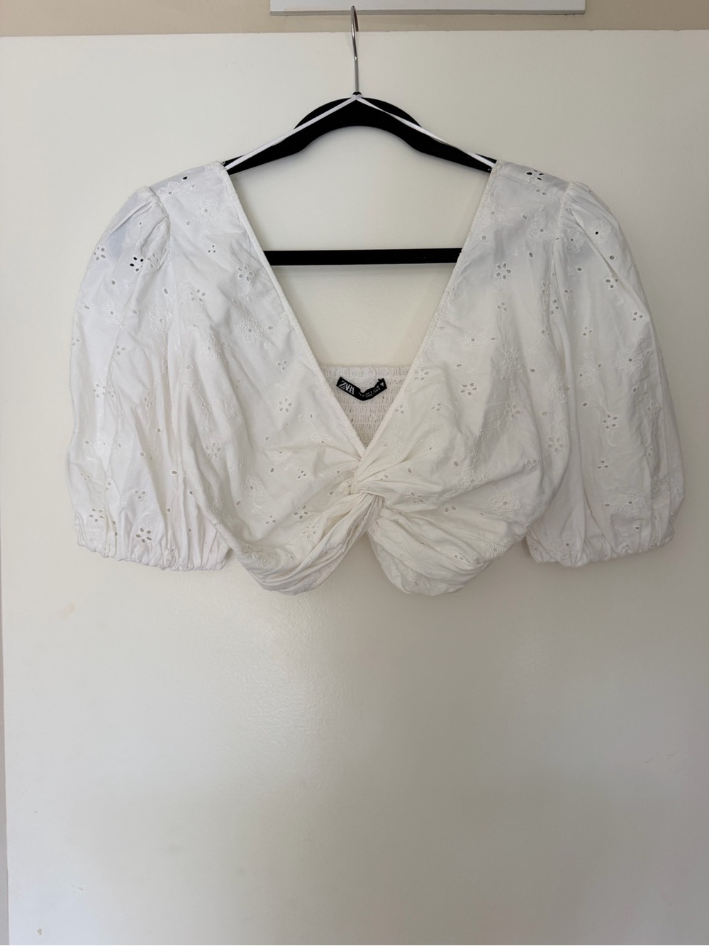 Zara White Eyelet Puff Sleeve Twist Front Crop Top | XS